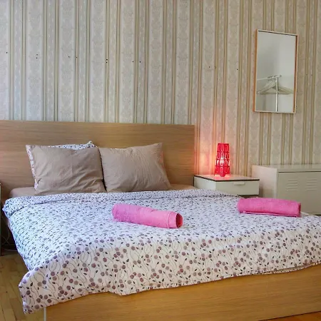 شقة Spacious Light In The Heart Of